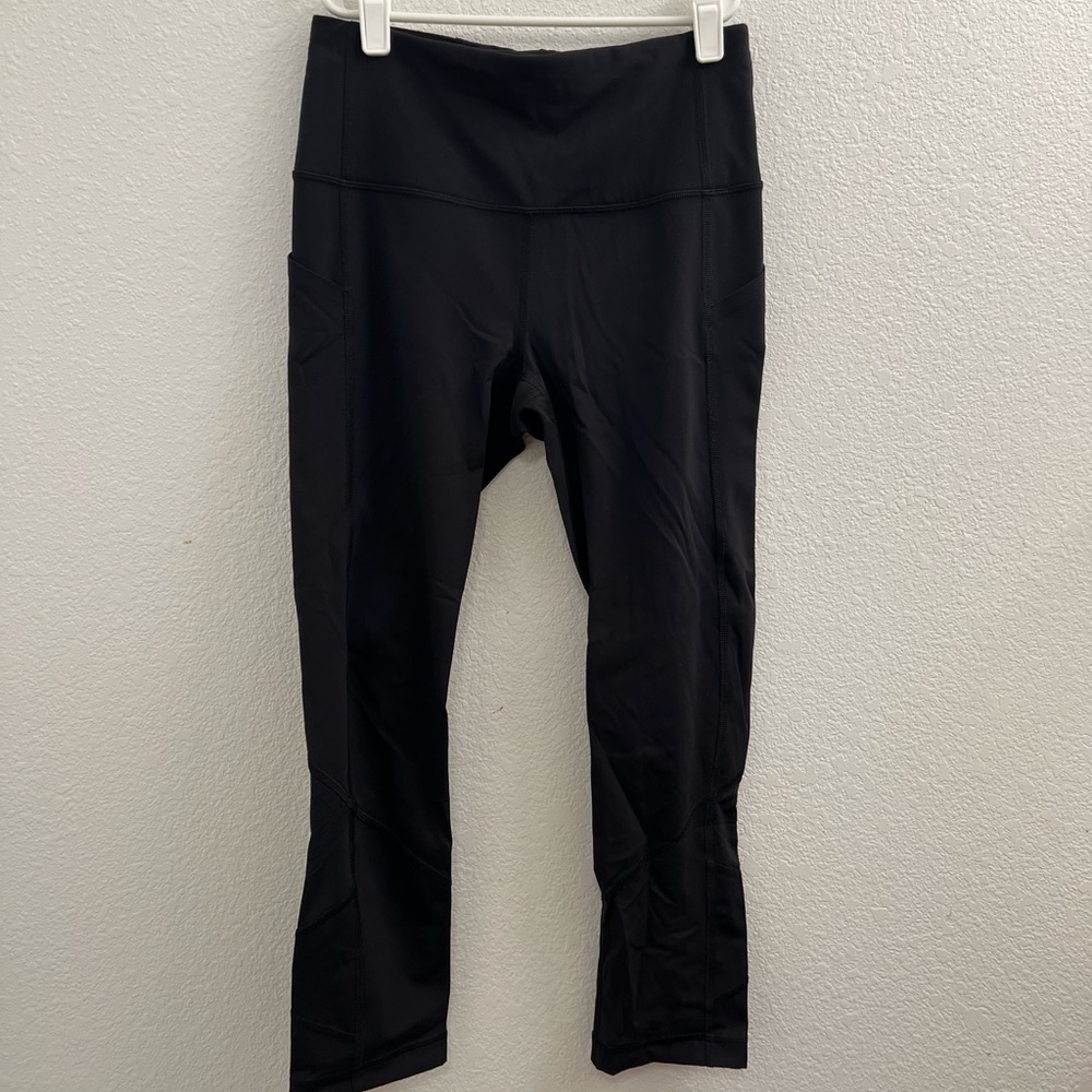 Lululemon — Pace Rival with pockets